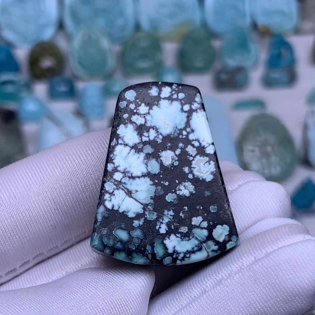 背面瑕疵平安牌10.7克