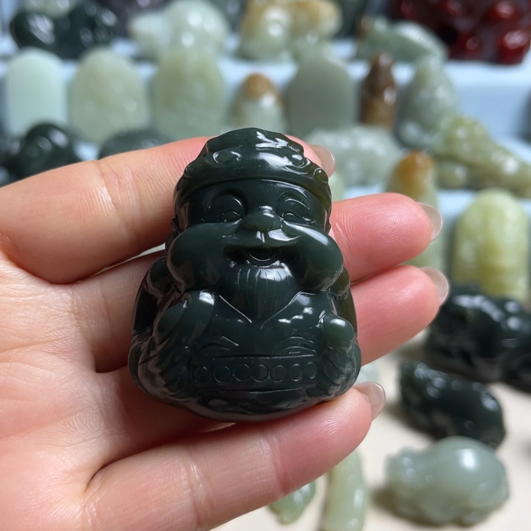 和田玉未镶嵌把件