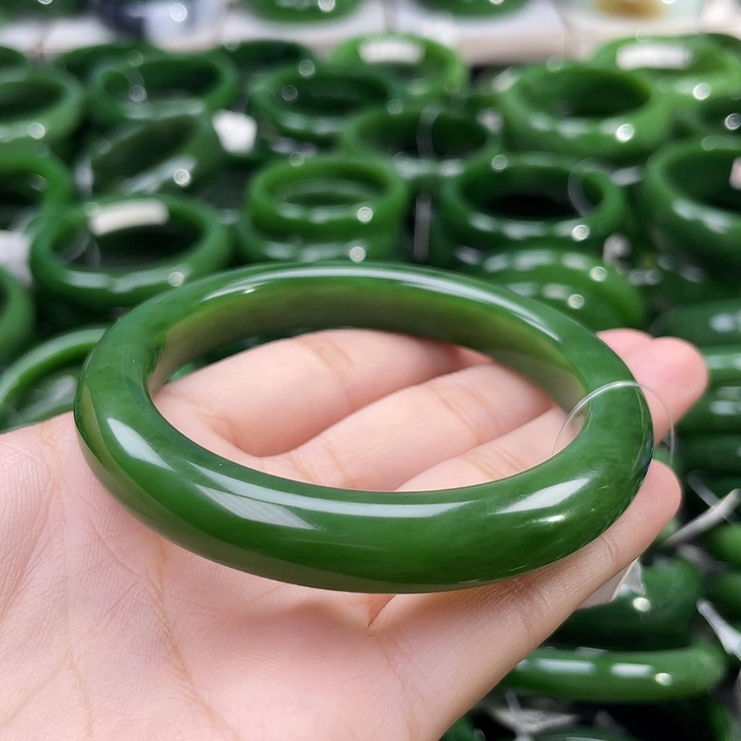 未镶嵌手镯和田玉（碧玉）