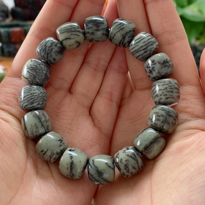 手串未镶嵌透闪石质玉