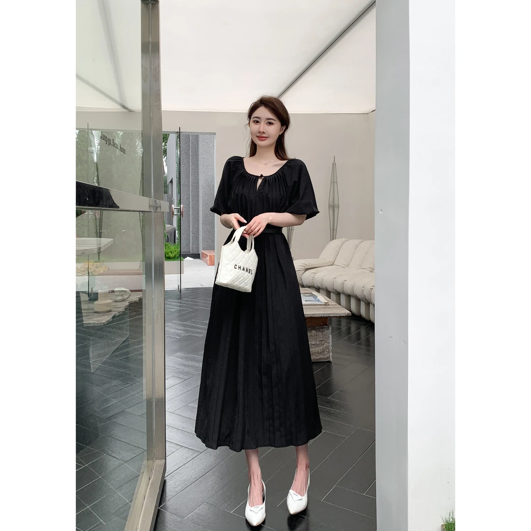 【商场高货】高腰时尚褶皱黑色泡泡袖女装连衣裙+皮带6108