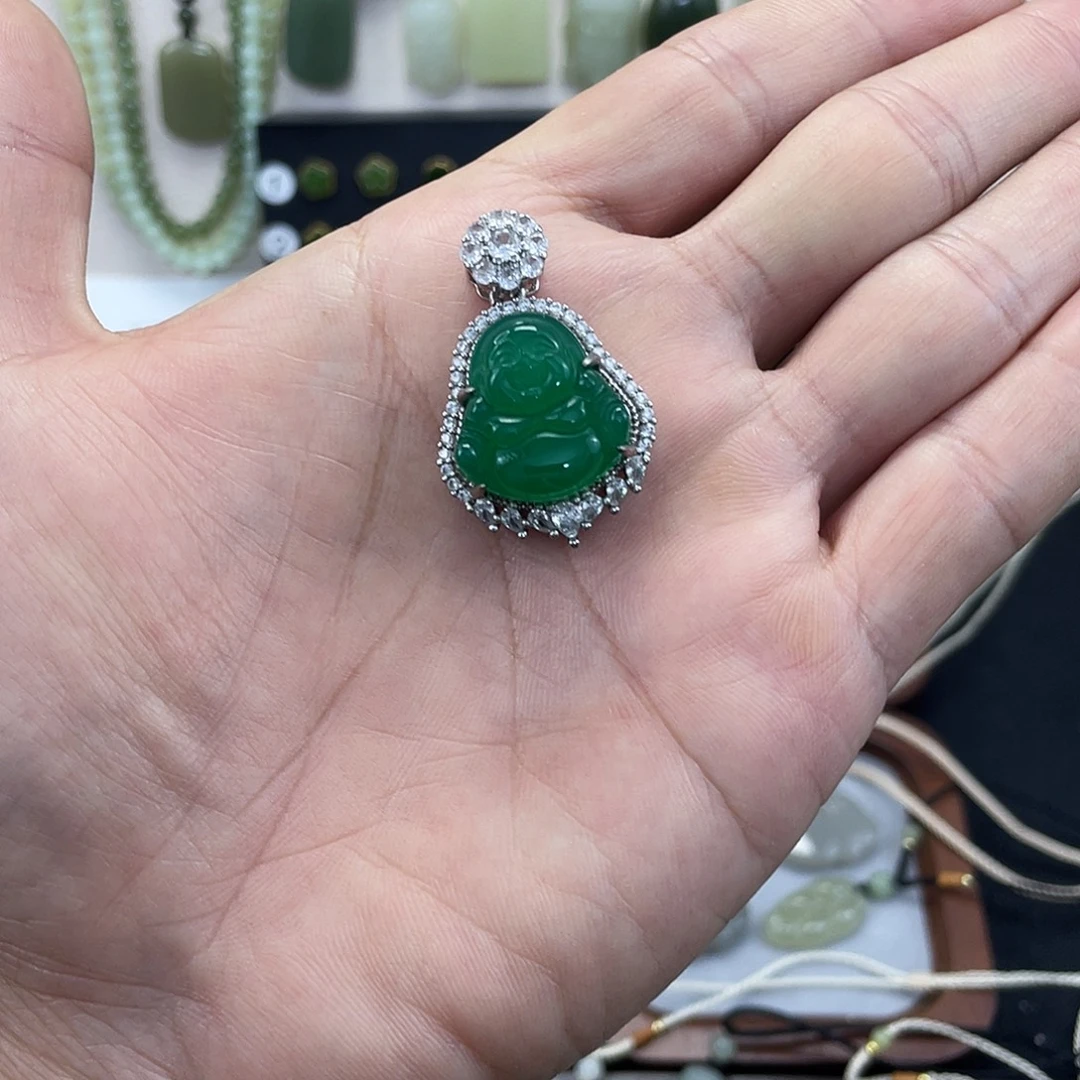 和田玉未镶嵌颈饰新年福利