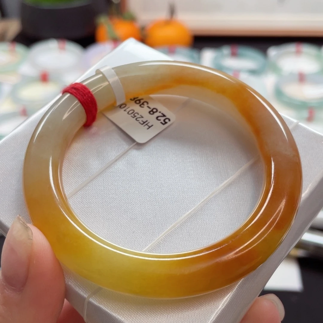 【闪购商品】翡翠手镯未镶嵌52.8吸睛明艳维尼小熊黄22号