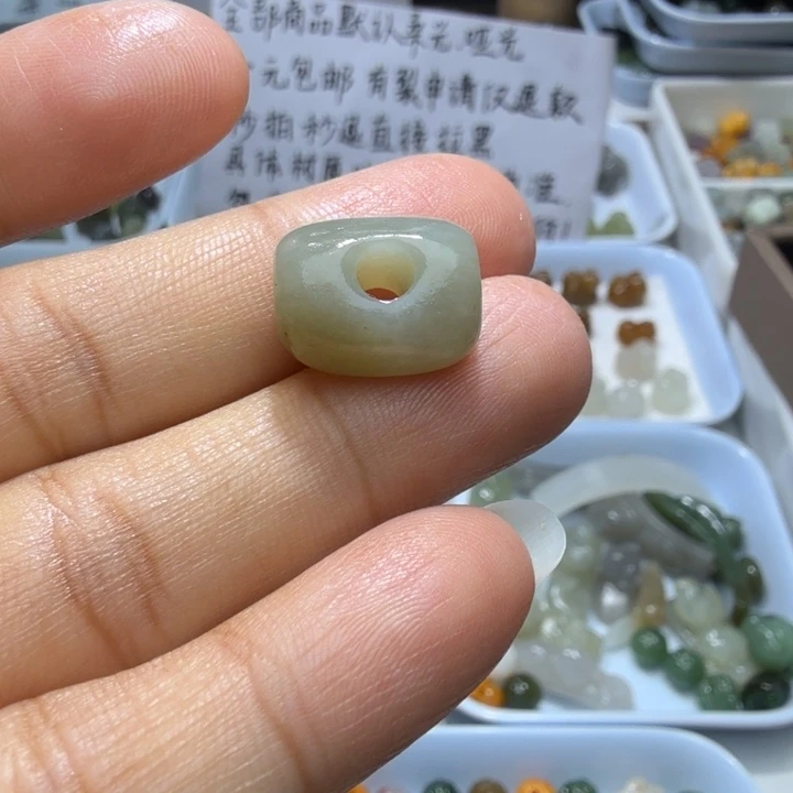 未镶嵌和田玉珠宝半成品