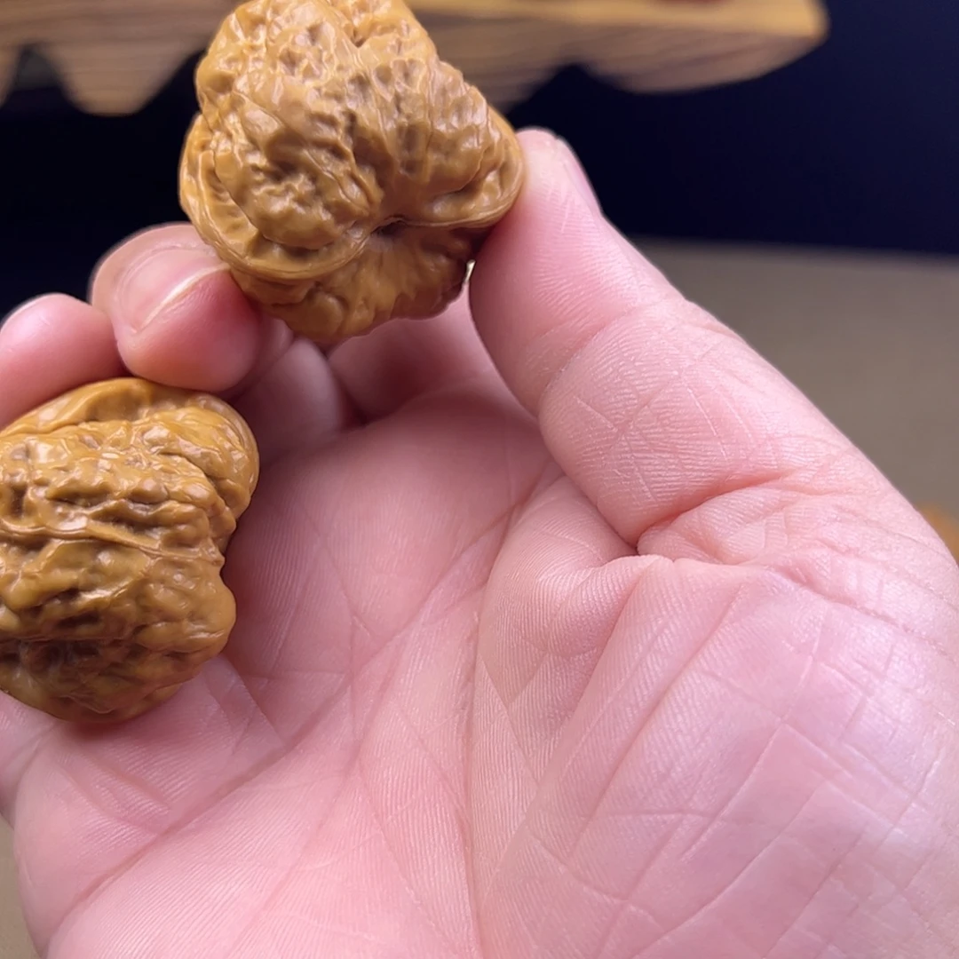 飞***。文玩核桃文玩核桃