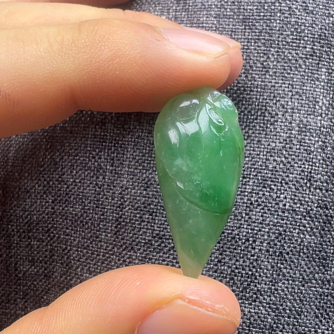 翡翠未镶嵌颈饰66666