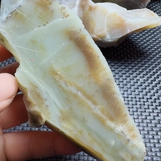 和田玉（糖玉）未镶嵌珠宝半成品