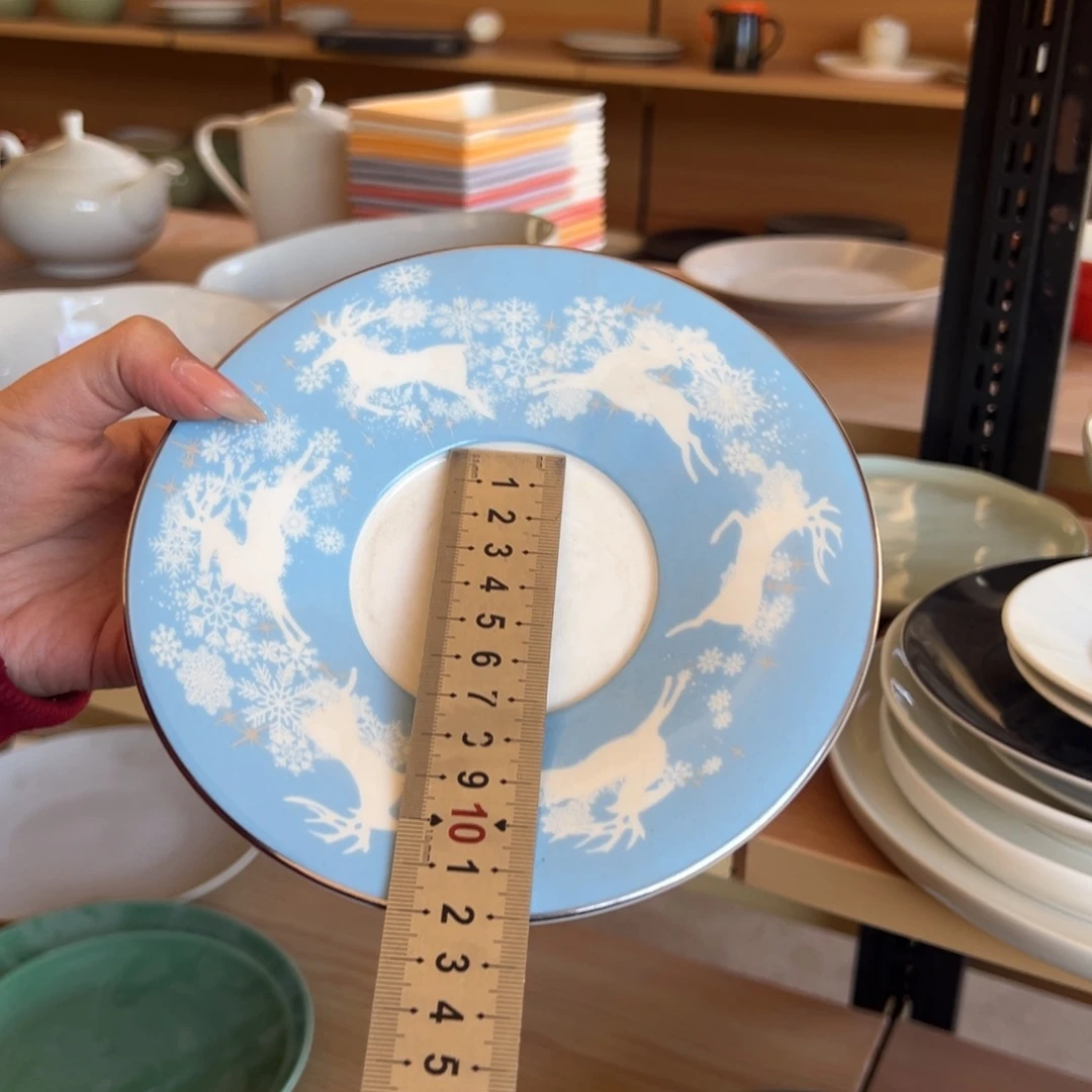 新骨瓷141瑕疵慎拍蓝鹿 6.75寸杯碟