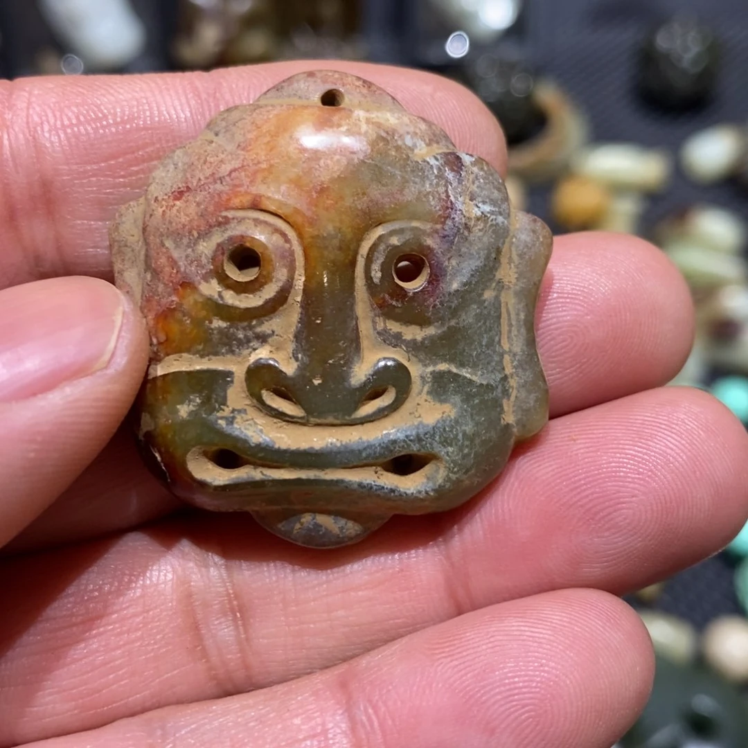 和田玉（糖玉）颈饰未镶嵌