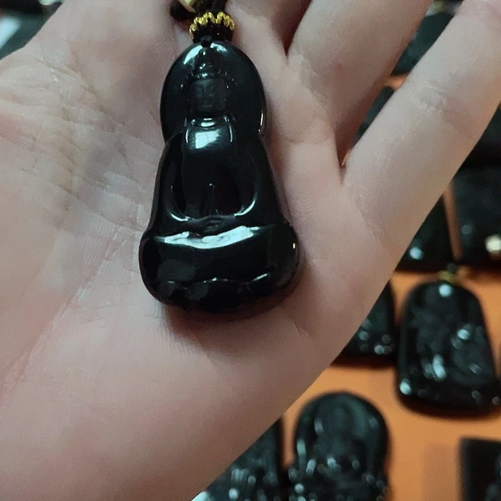 翡翠颈饰未镶嵌圆*