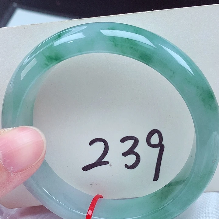 翡翠未镶嵌手镯翡翠