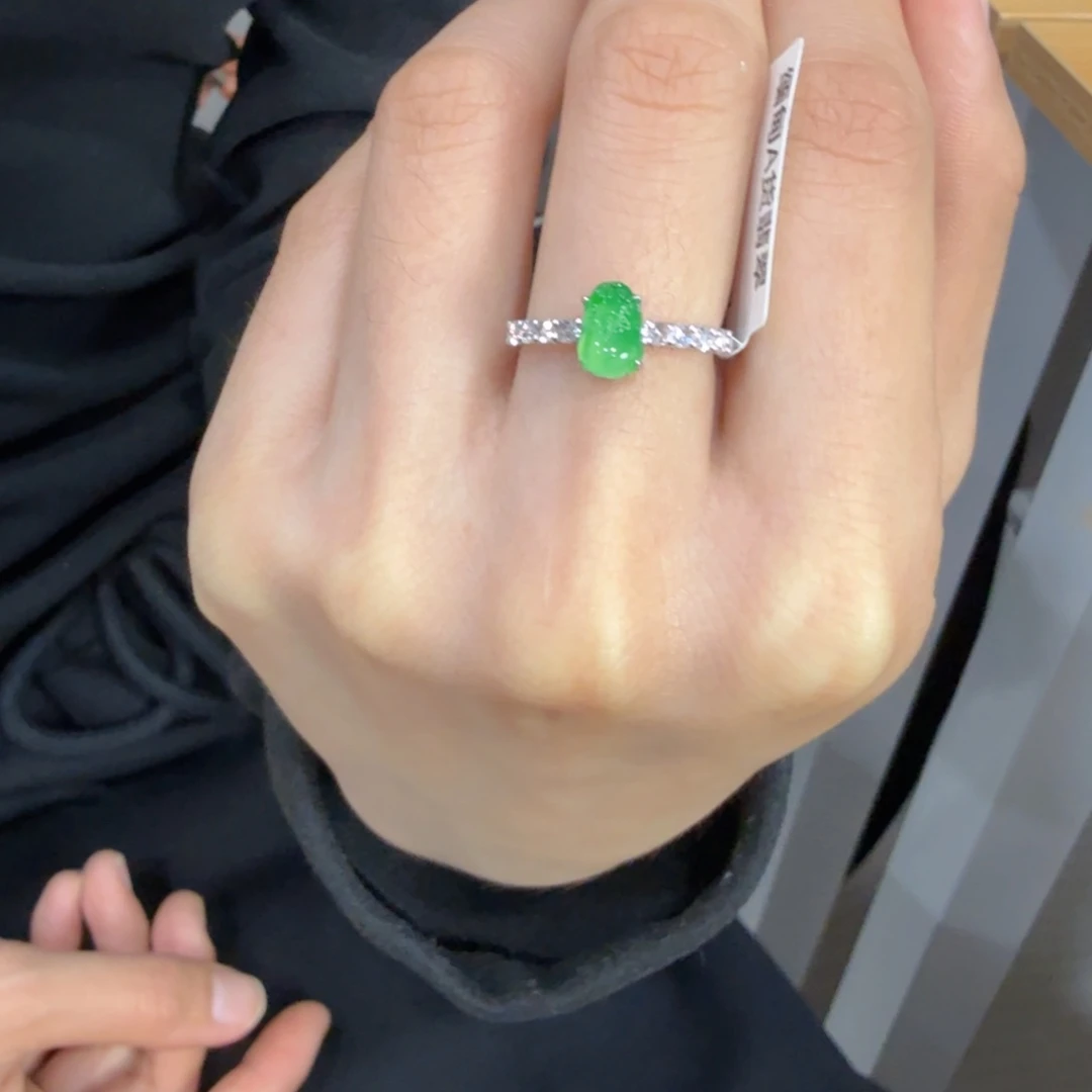 翡翠吊坠(不含链)18K金镶嵌貔貅