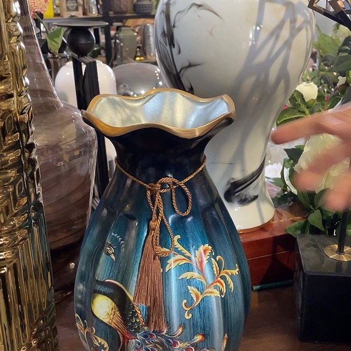 陶瓷花瓶部分微瑕