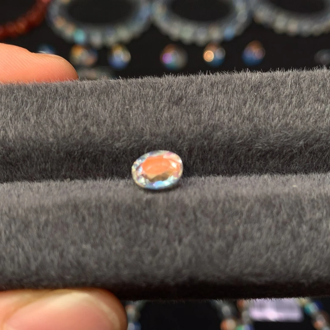 未镶嵌裸石月光石小****