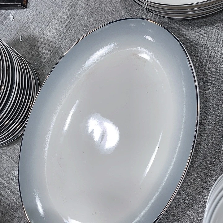 景德镇陶瓷鱼盘一个