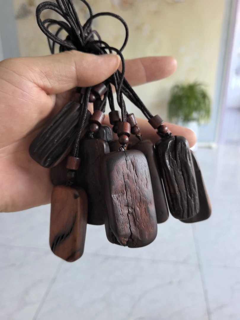 雷击木挂件一个(随机发)