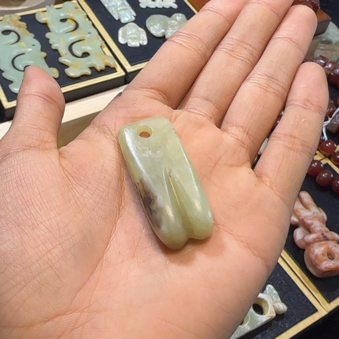 玉山*斋玉摆件蝉