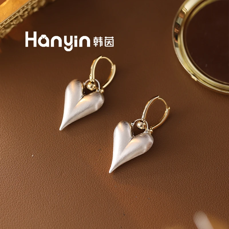 铜合金耳饰 撞色尖角爱心“怦然心动”原创设计耳环轻奢高级感耳饰