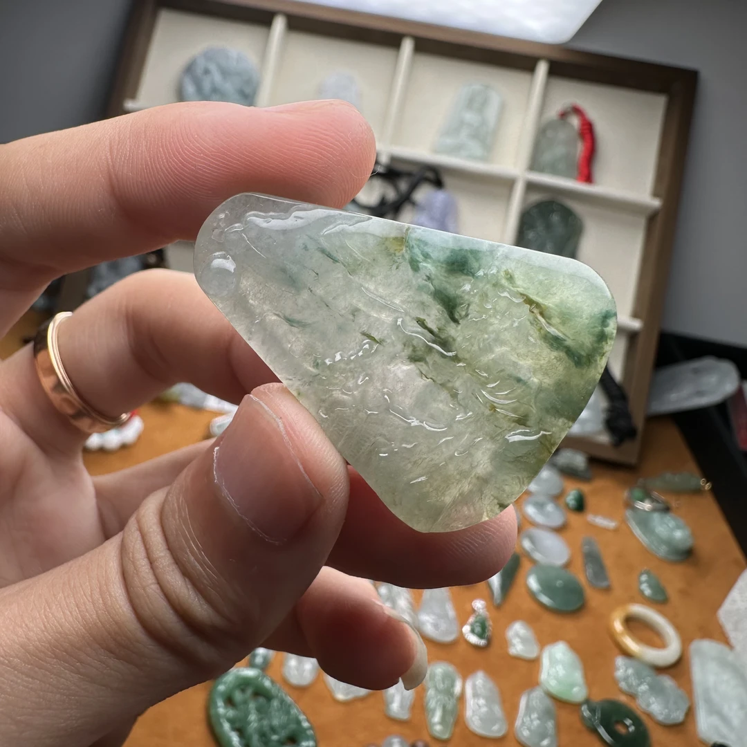 天然缅甸翡翠A货 糯冰冰飘花随行山水牌 40.1x30.3x5.8