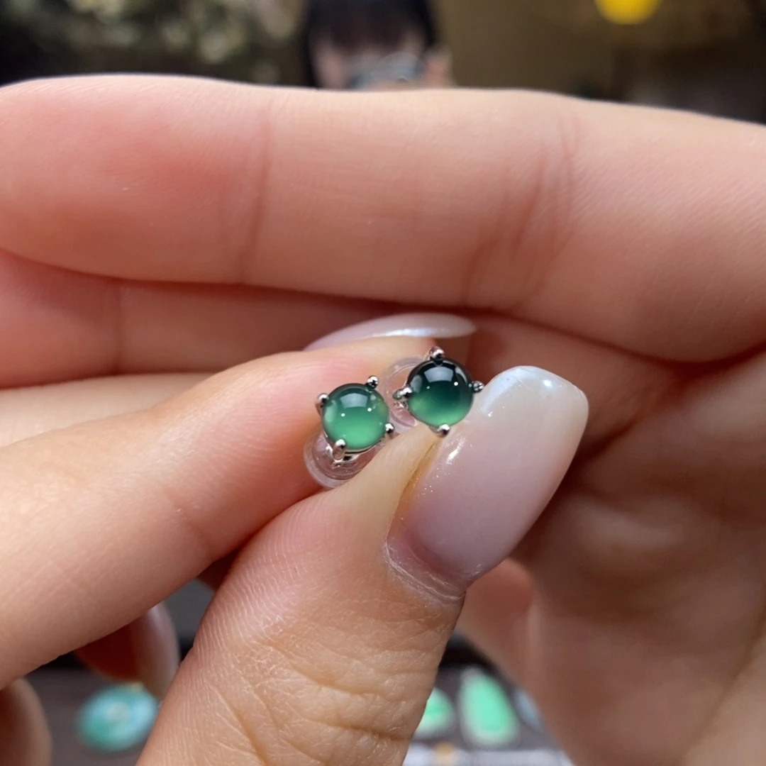 翡翠未镶嵌颈饰耳饰