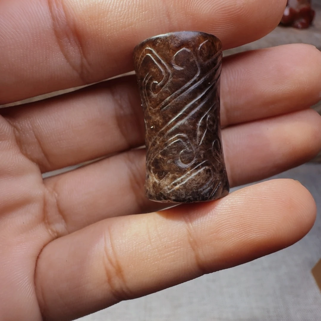 随***)和田玉（糖玉）未镶嵌挂件