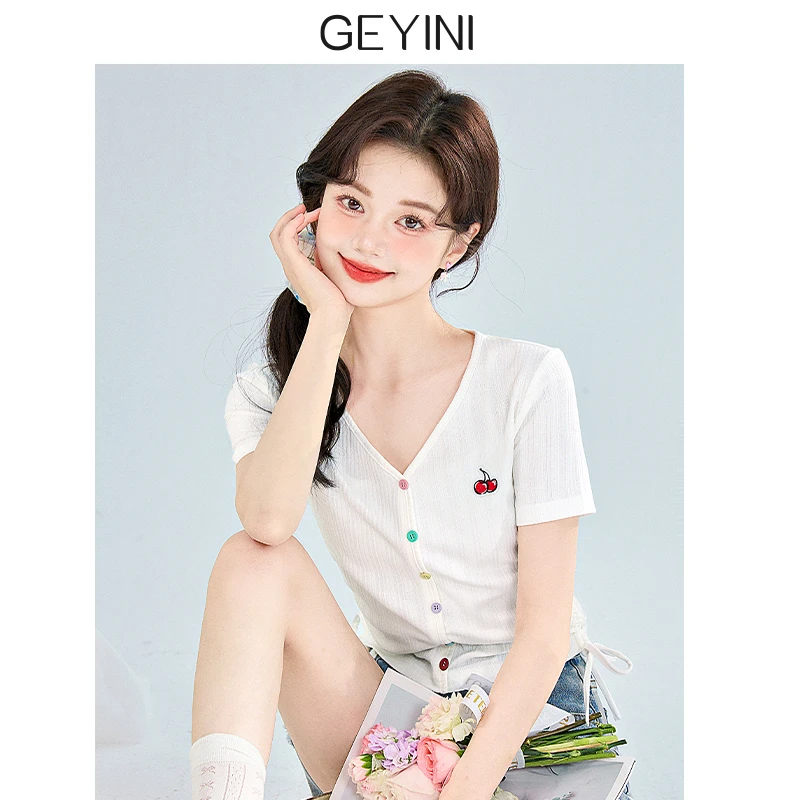 歌依妮春夏季新款女甜美V领小个子短款白色修身打底衫短袖T恤上衣