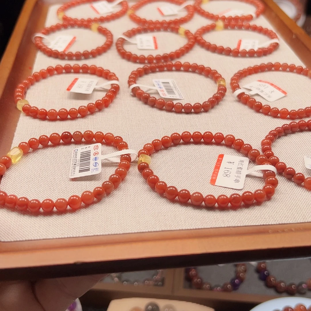 南红玛瑙未镶嵌手链