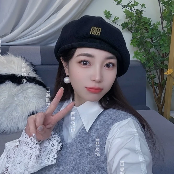 金属m字母时尚显瘦贝雷帽子女春夏秋圆顶小众休闲南瓜帽潮百搭