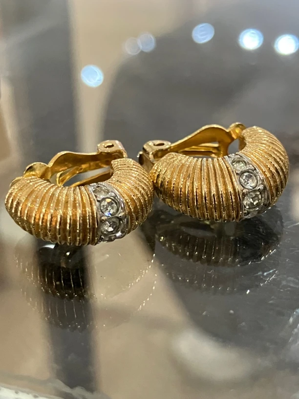 95新  莲娜丽姿金色耳夹5095