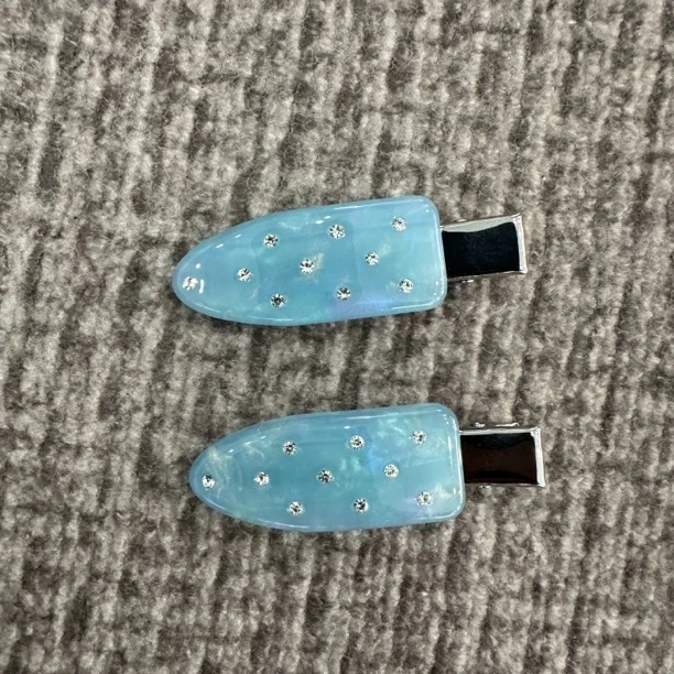 卓菲-原创设计高级感颜水蓝醋酸点钻边夹5142