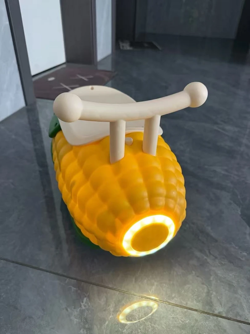 玉米花生扭扭车防侧翻溜溜滑行车玩具