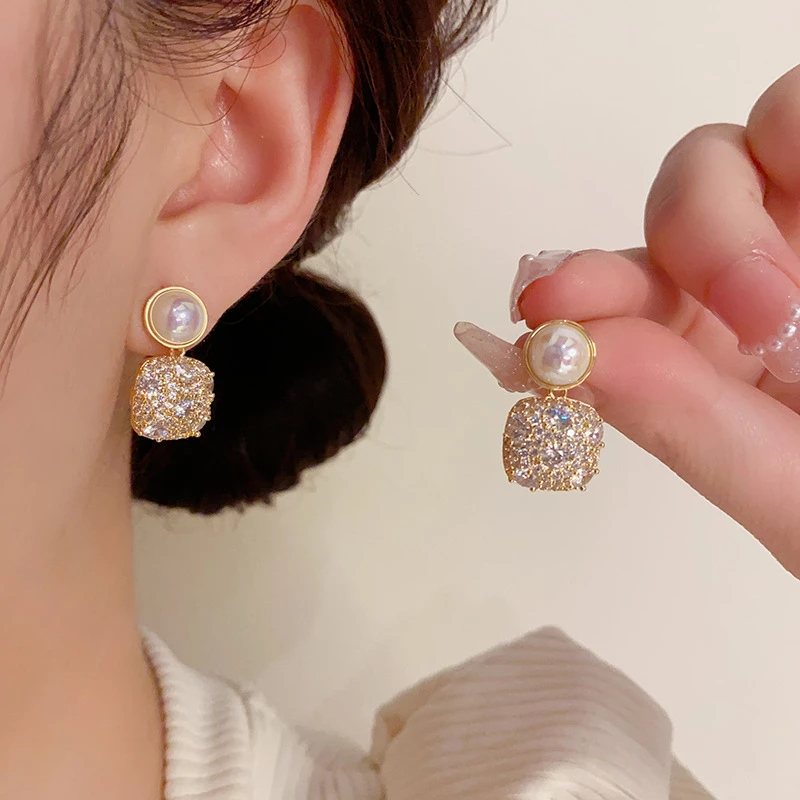黄铜锆石耳饰 法式轻奢高级感时尚珍珠锆石耳坠s925银针爆款百搭
