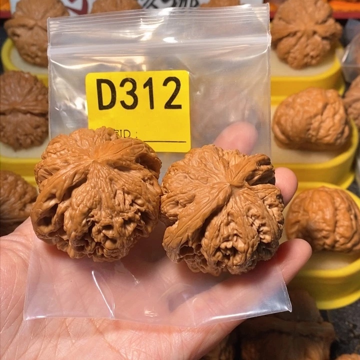 文玩核桃把件叶*?粗筋 47