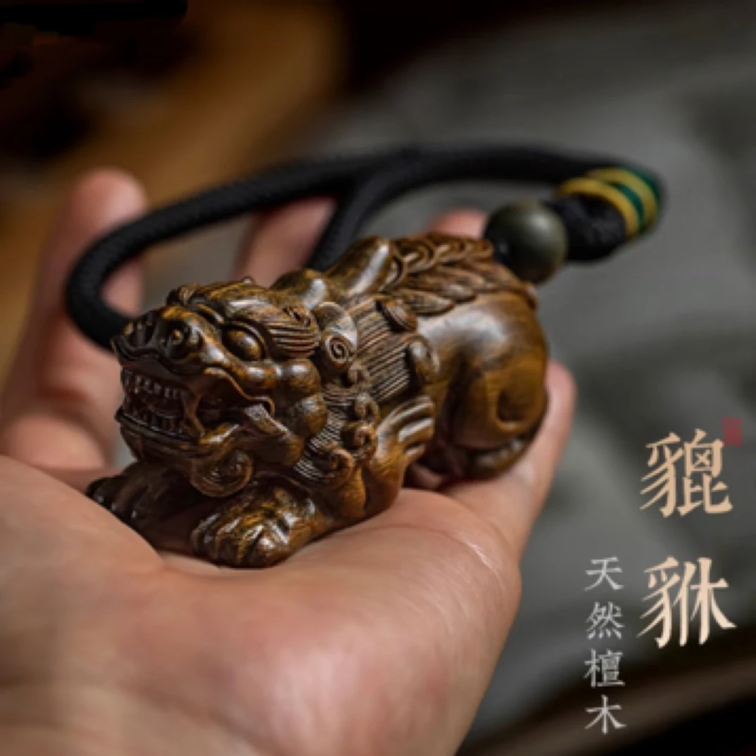 檀木貔貅手把实木雕刻盘玩文玩随身解压摆件工艺礼品