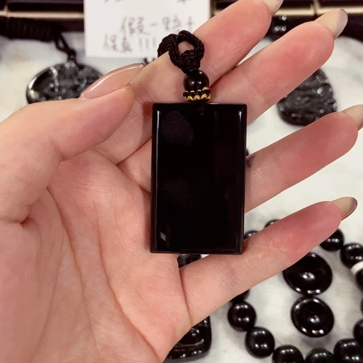 随****翡翠未镶嵌颈饰翡翠