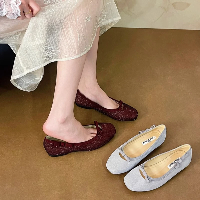 美猫汇真皮底蝴蝶结浅口圆头2025新款平底设计感软底芭蕾舞单鞋女