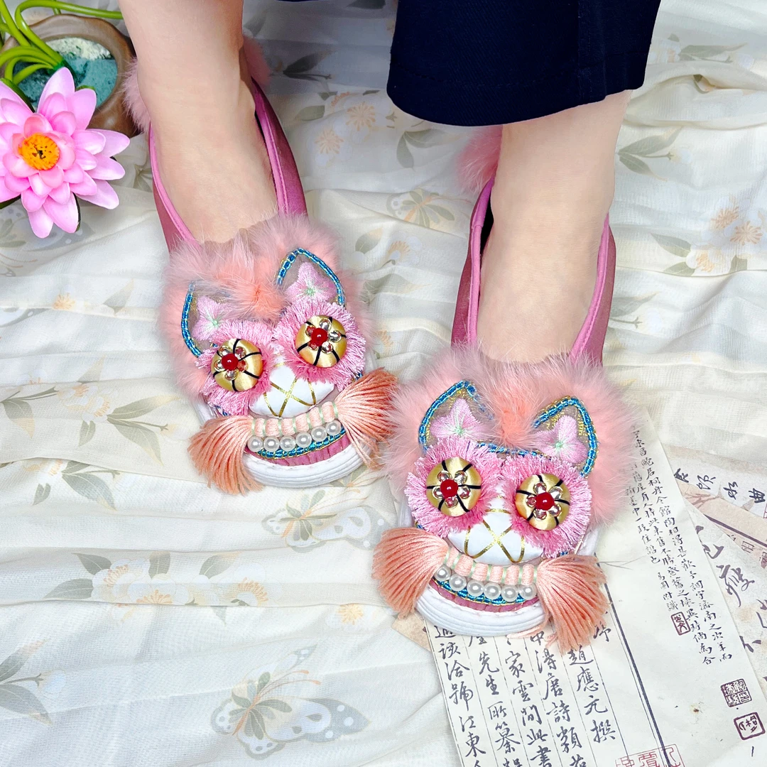 欣锦色西瓜粉成人国风虎头鞋千层底布鞋复古国风民族绣花鞋老北京