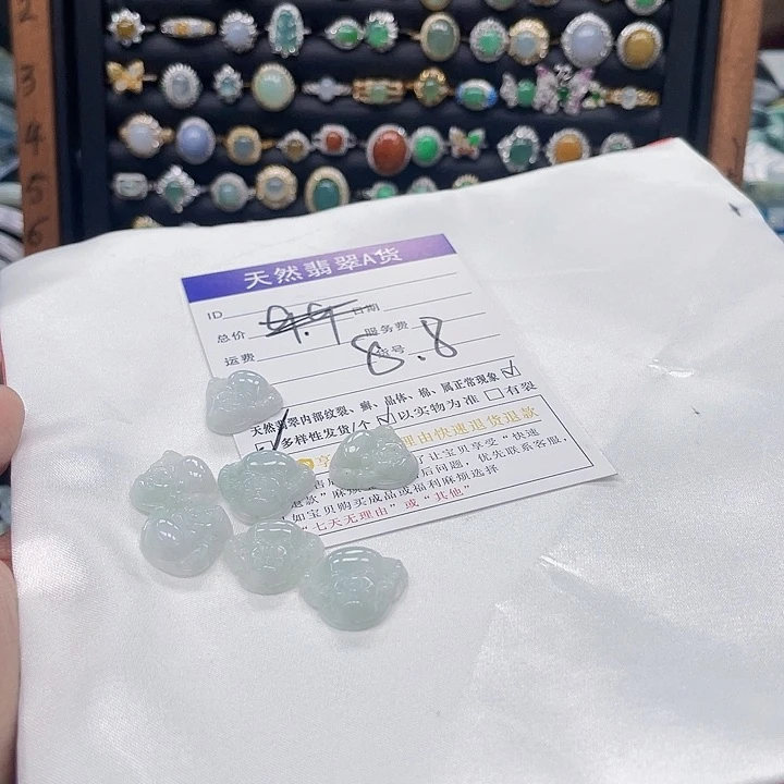 翡翠手镯未镶嵌天然翡翠A货