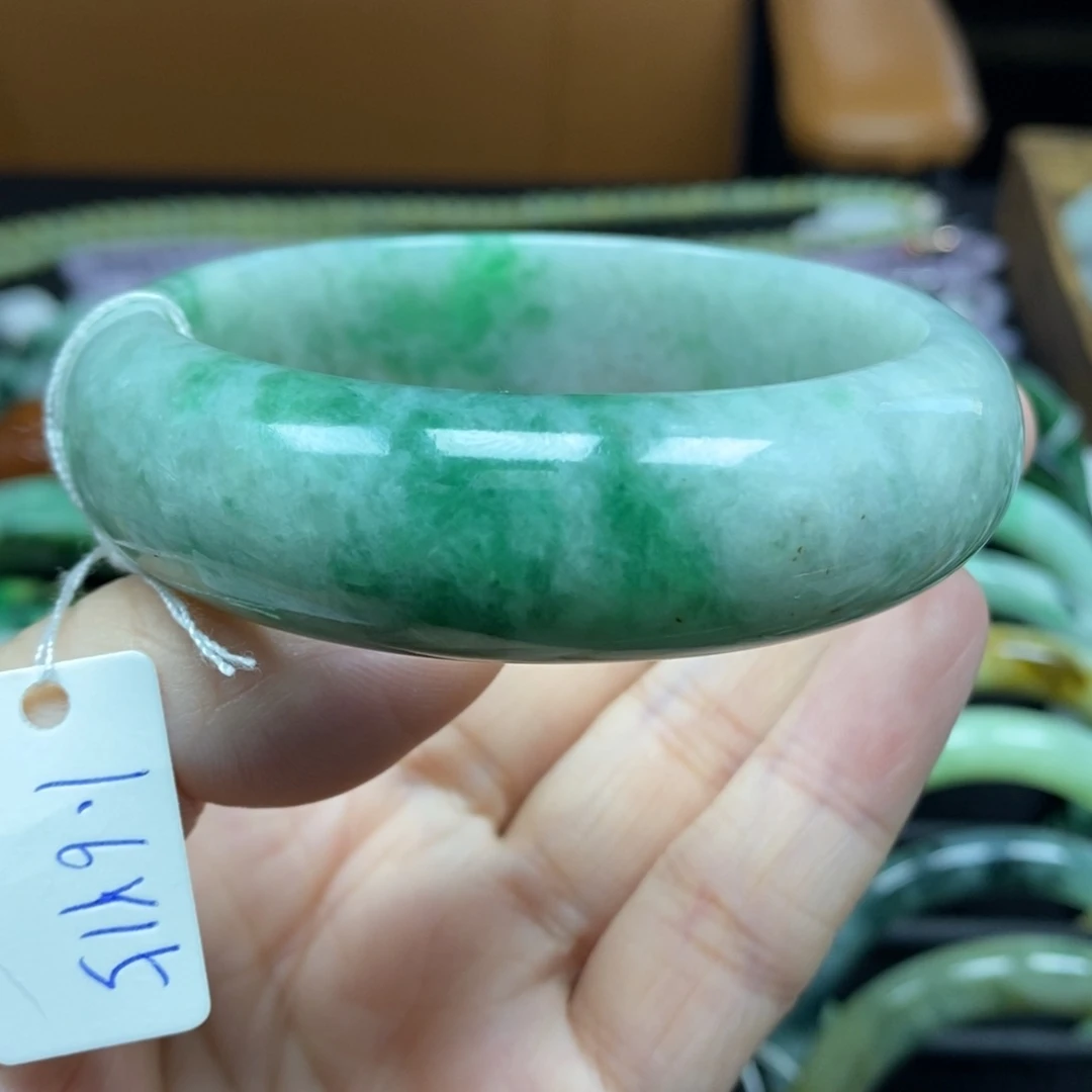 翡翠颈饰未镶嵌58.1圈口13号