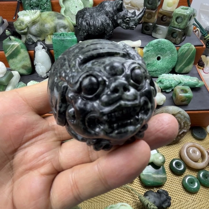 独山玉未镶嵌珠宝半成品