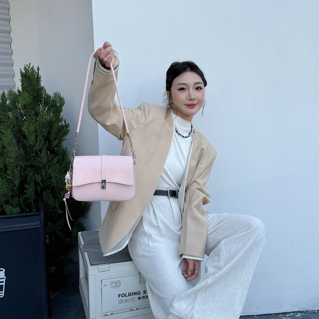 【佐伊甄选】SKL-5516-樱花粉轻奢女士经典小众斜挎斜跨包包