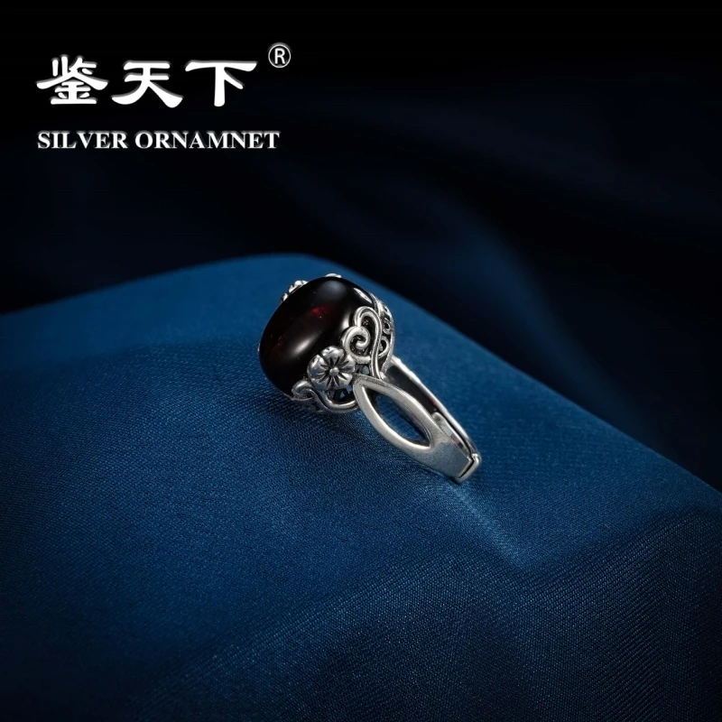 鉴天下复古镂空花10*12.5mm血珀开口银戒指08200242