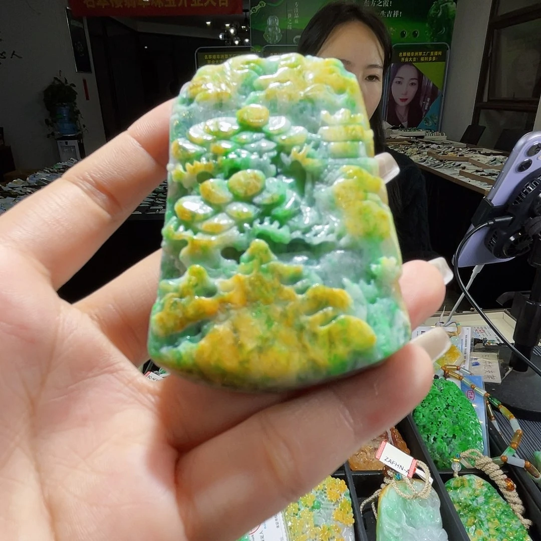 颈饰未镶嵌翡翠一