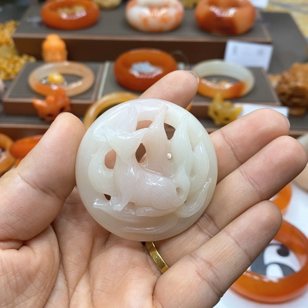 未镶嵌石英质玉（黄龙玉）手镯左***头