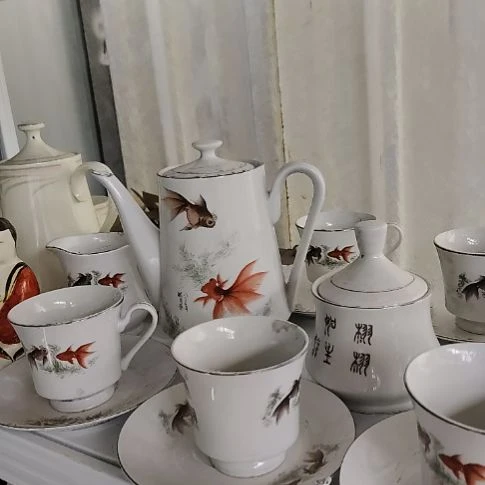 瓷片瓷器，各种摆件，瓷片，