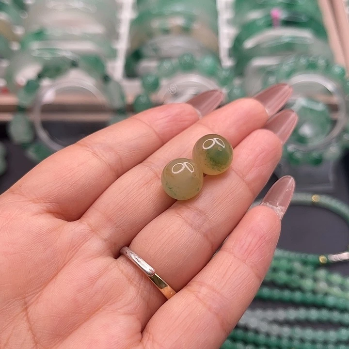 石英质玉未镶嵌颈饰龙****~