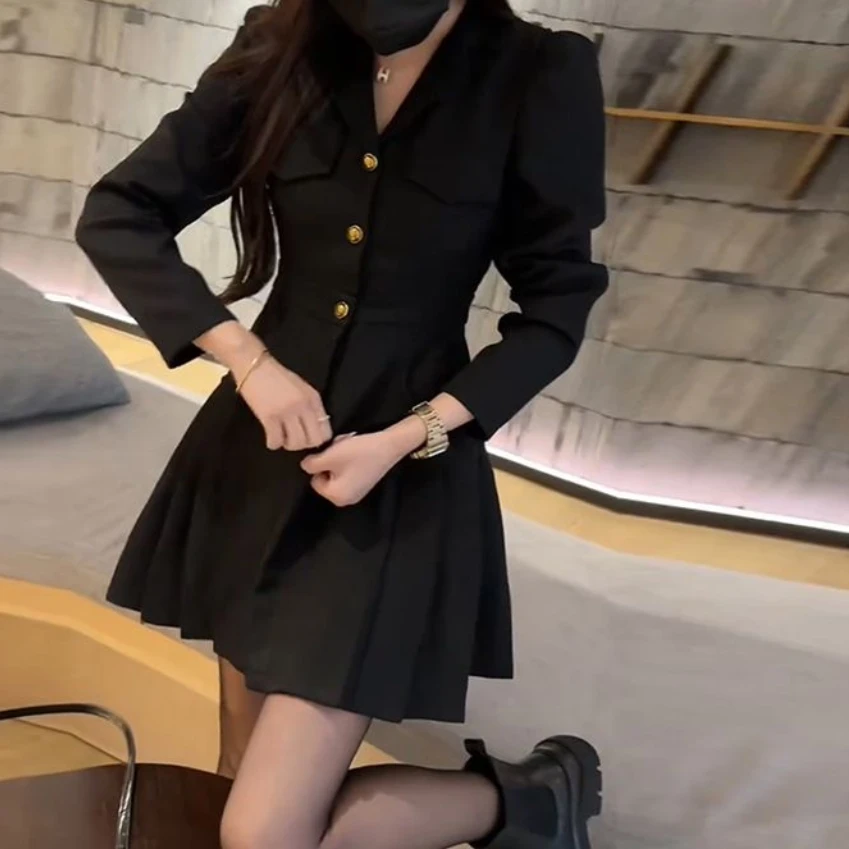 时尚百搭穿搭感收腰V领显瘦修身A字秋冬连衣裙