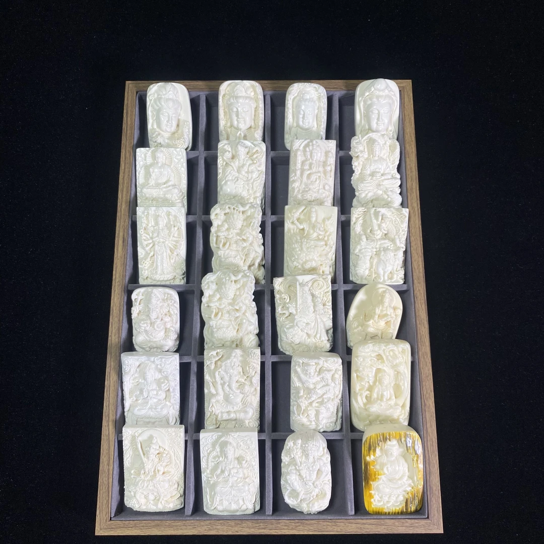 【猛犸牙挂件】猛犸牙冰料5A级挂件四六牌雕刻挂件