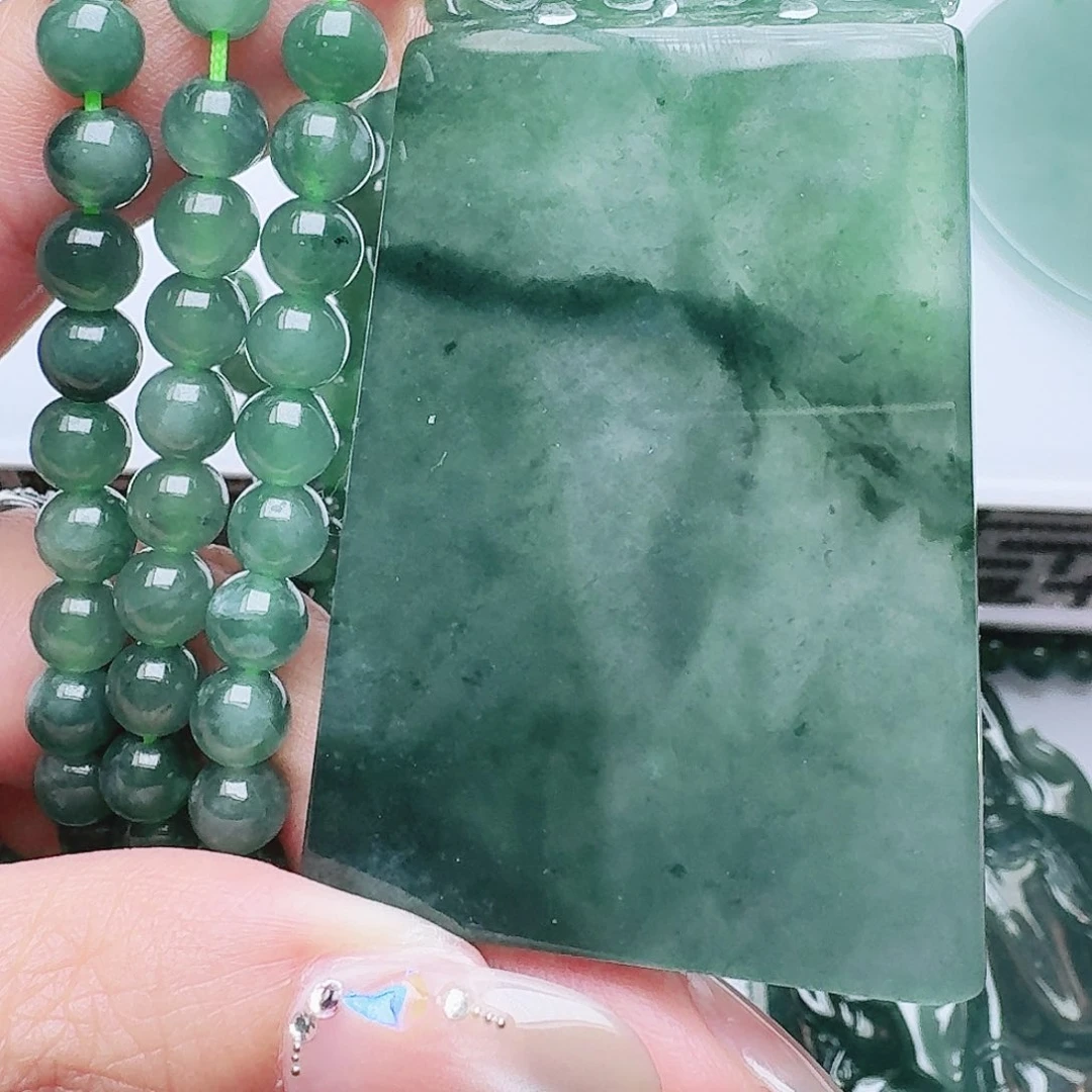 翡翠未镶嵌颈饰11