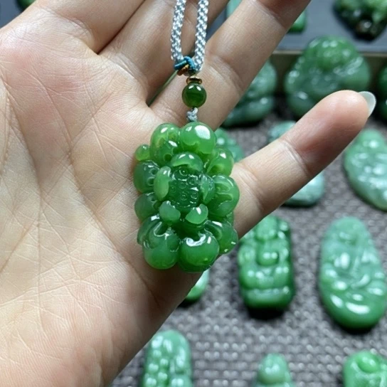 【闪购商品】颈饰未镶嵌和田玉